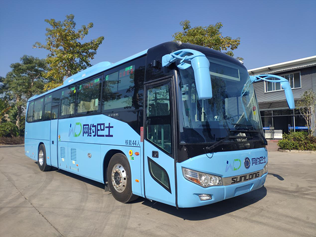 投运开跑||广西申龙HQK6118型纯电动“蓝天”客车正式投运南宁首条高速公路公交线路